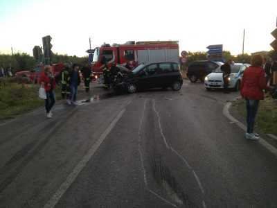 Una delle auto coinvolte in uno degli ultimi incidenti avvenuti sulla S.P. 234
